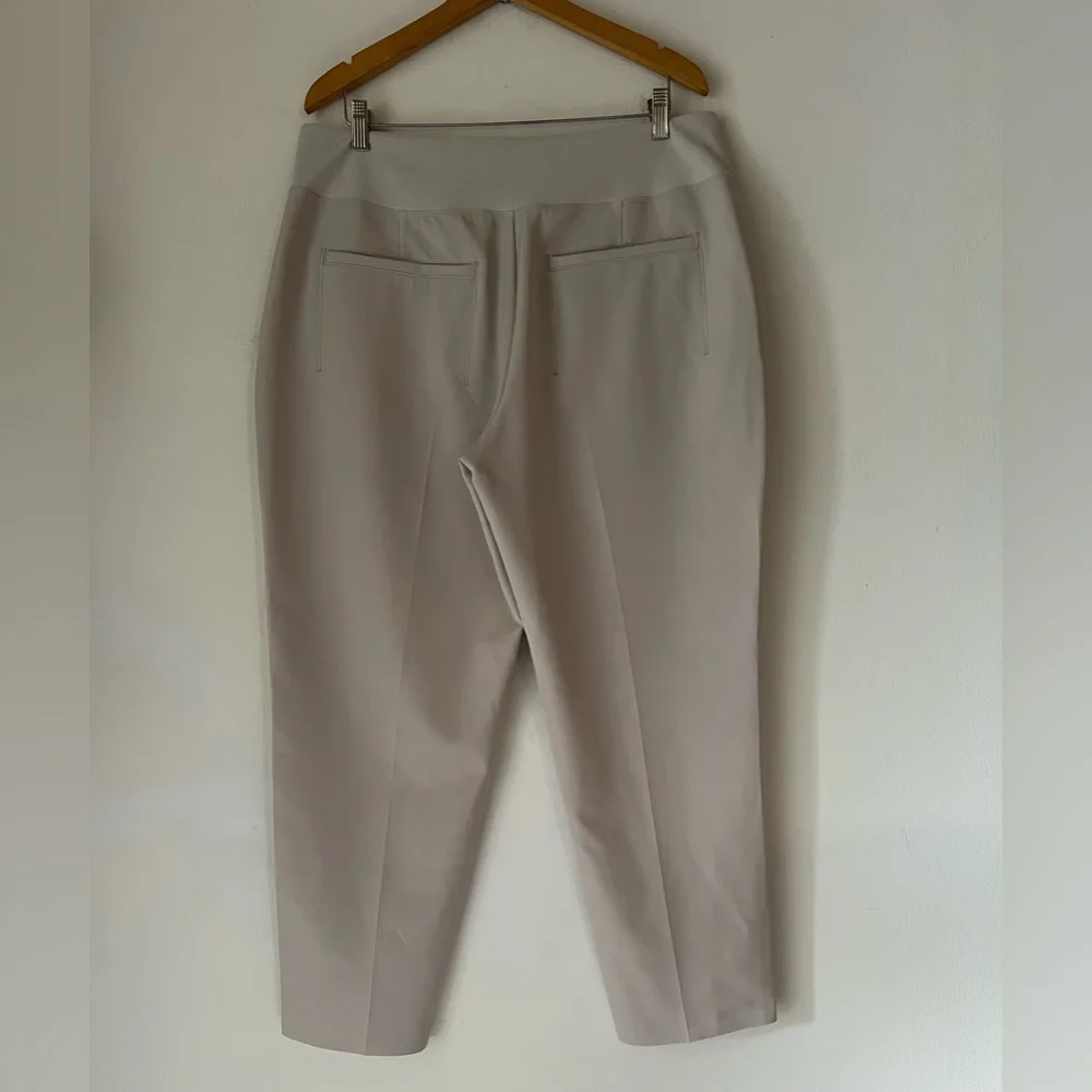 Athleta Endless High Rise Pull on Pants In Abalone Gray Size 16 Elastic Waist